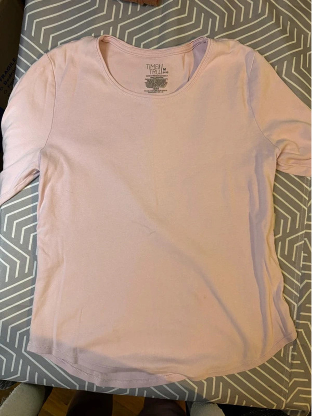 Time and Tru Women’s Medium Blush Pink Short Sleeve T-Shirt